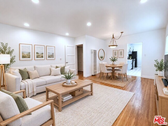 Foto del edificio - 11768 Gateway Blvd