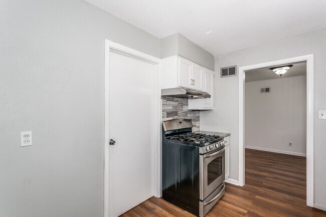Foto del edificio - Newly Remodeled 2 Bedroom Home