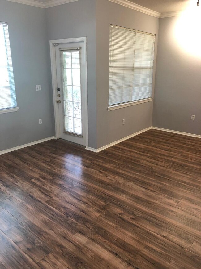 Building Photo - 2572 Robert Trent Jones Dr