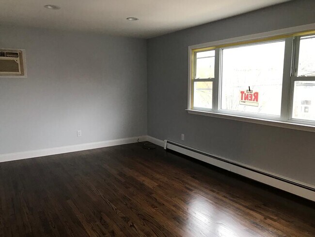 Building Photo - 110 Beech St