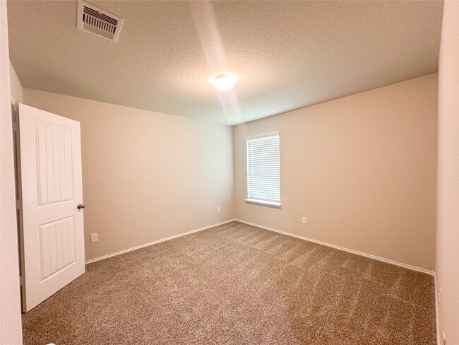 Foto del edificio - 1807 Brady Shores Dr