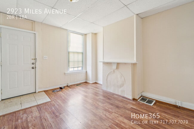 Building Photo - Lovely 2 Bedroom Townhouse - Don't miss a ...
