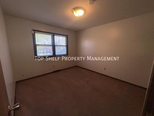 Foto del edificio - 4319 67th St