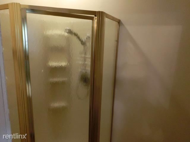 Foto del edificio - 4 br, 2 bath Apartment - 229 E Oakland Ave