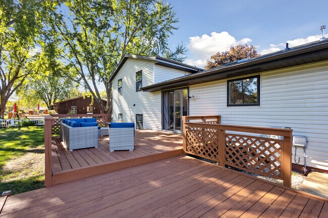 Foto del edificio - 2093 Tunis Rd