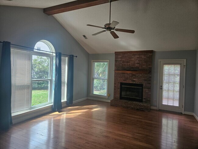 Foto del edificio - 6902 Persimmon Pl