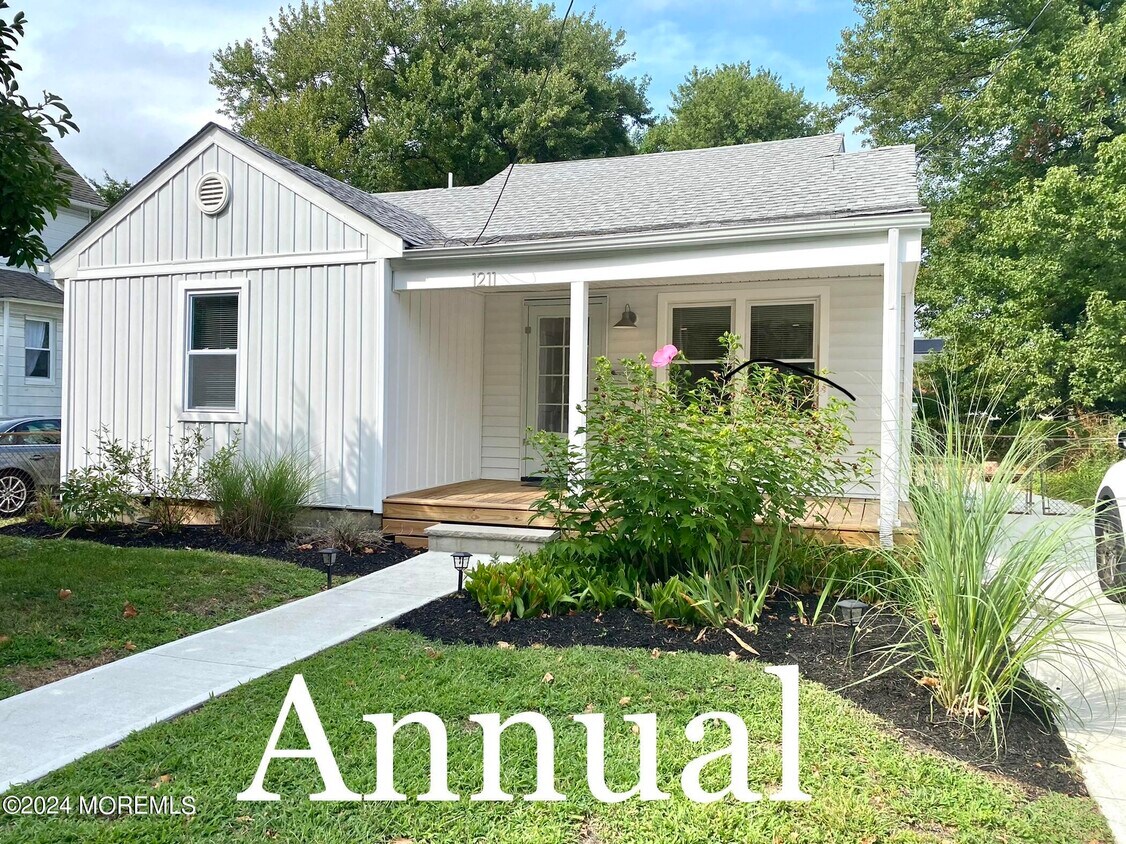 Foto principal - 1211 6th Ave
