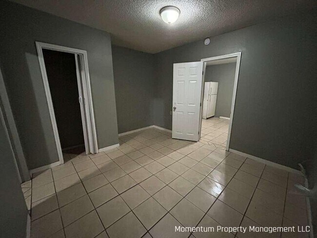 Foto del edificio - Cute 1/1 Duplex in Bartow! Apply for FREE This Holiday Season!