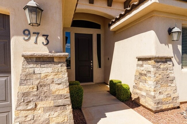 Foto del edificio - Beautiful 4 Bedroom Home with RV parking!