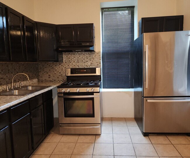 Foto del edificio - 3921 W Grenshaw