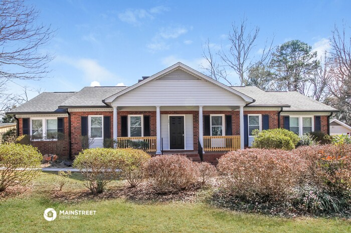 Primary Photo - 261 Windsor Dr