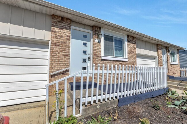 Building Photo - 5763 Stormcroft Ave