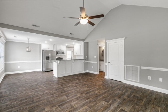 Foto del edificio - 2716 Buckingham Rd NW