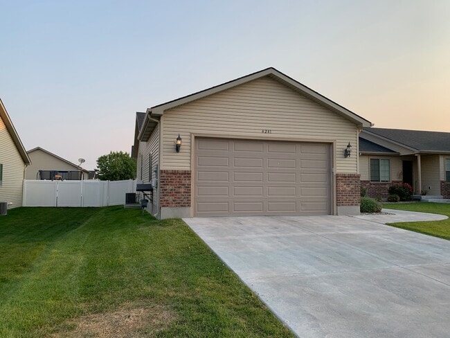Building Photo - 4241 Liberty Dr