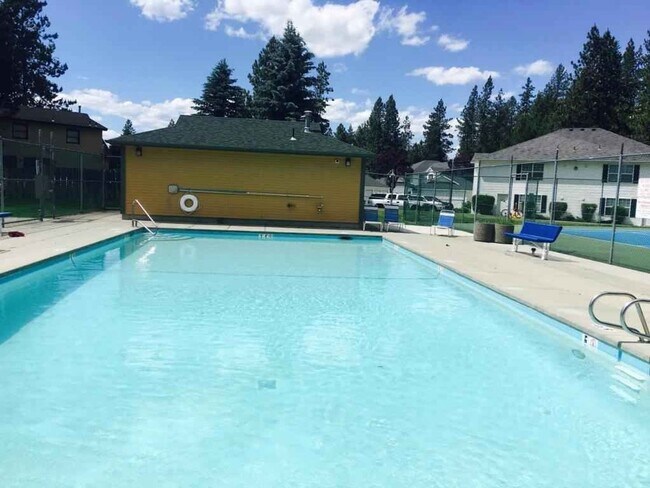 Foto del edificio - Condo with a Pool