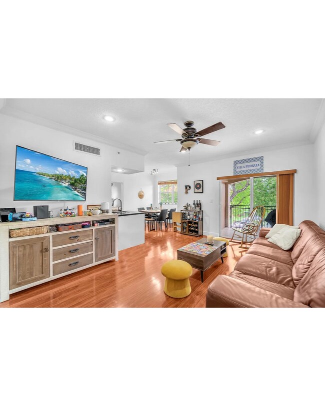 Living room - 11650 SW 2nd St