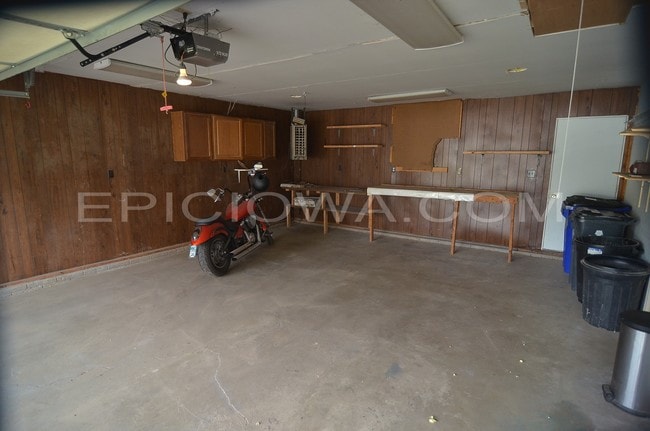 Building Photo - 321 Boyson Rd NE