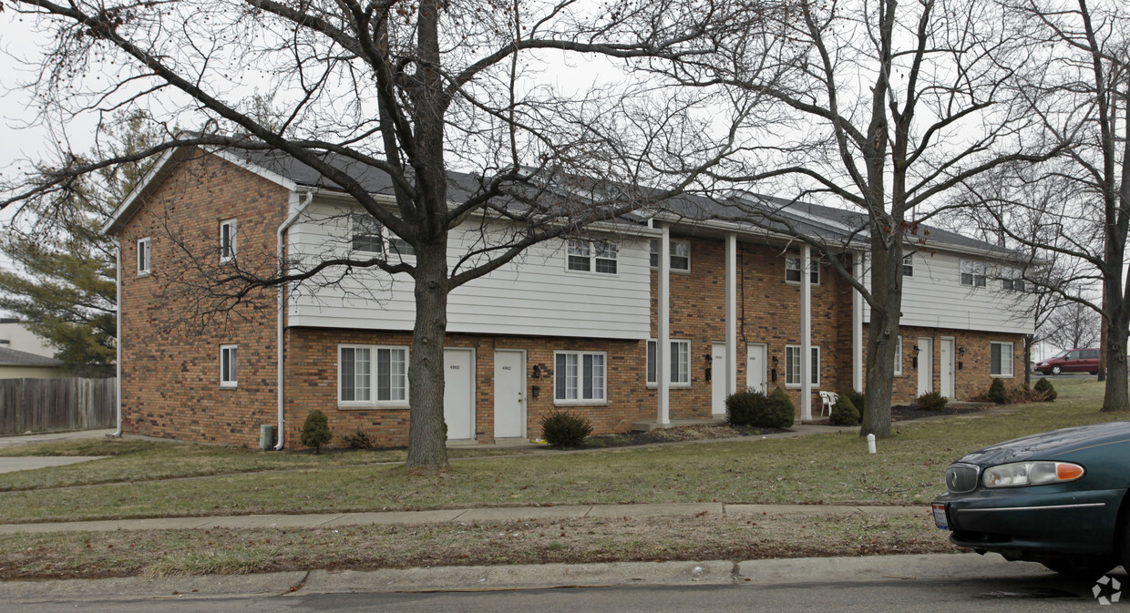 Foto principal - 4960-4974 Holiday Dr