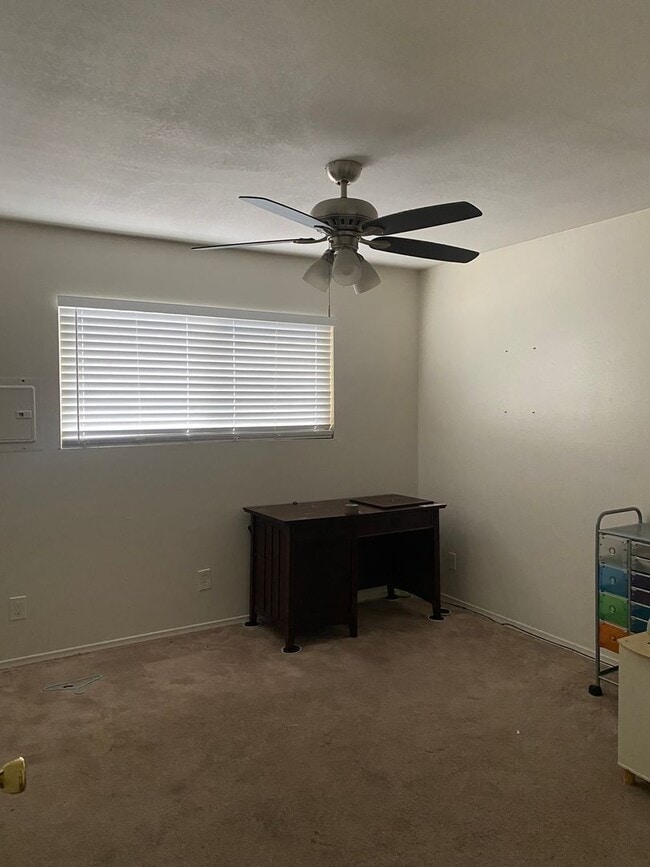 Foto del edificio - 12562 Brookshire Ave