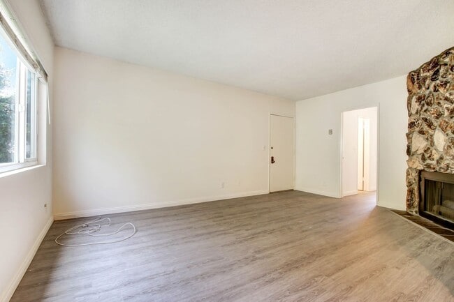 Foto del edificio - 824 Maple St