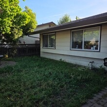 Building Photo - 4405 Plantation Dr