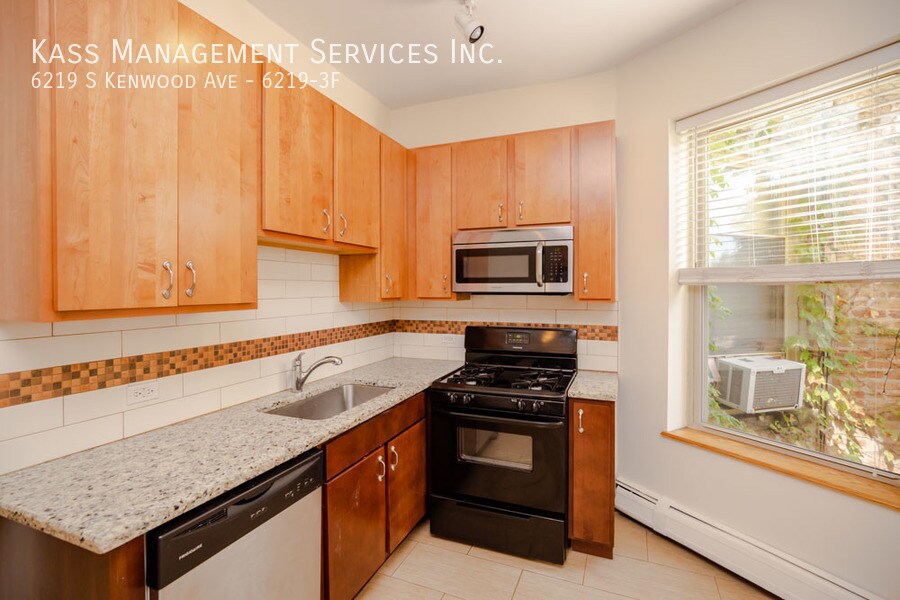 Foto principal - 6219 S Kenwood Ave