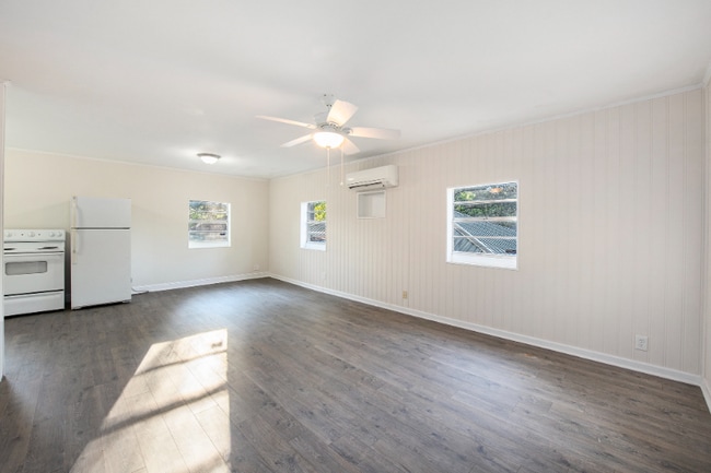 Building Photo - 4006 Niagara St