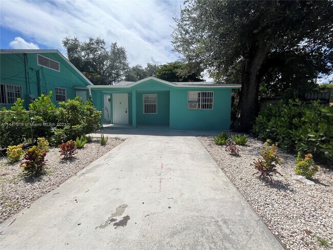Building Photo - 6136 N Miami Ave