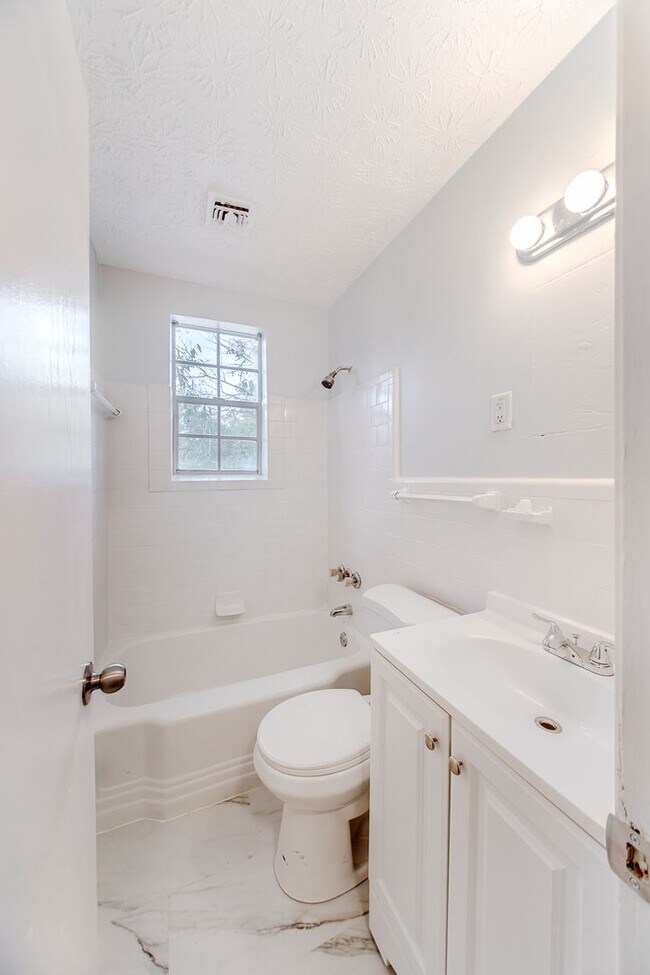 Foto del edificio - 517 N Florida St