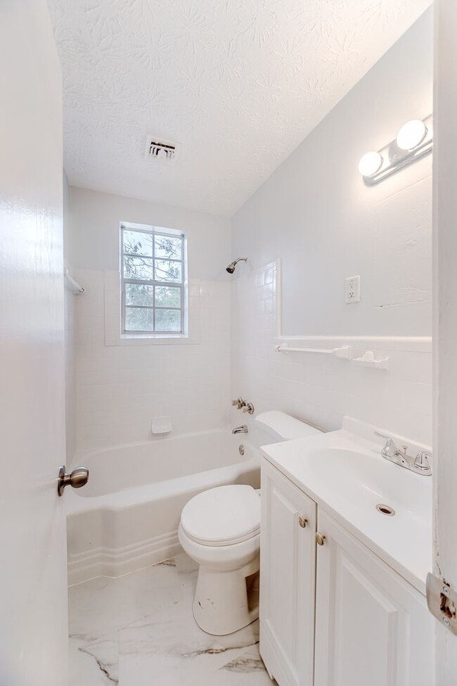 Building Photo - 517 N Florida St