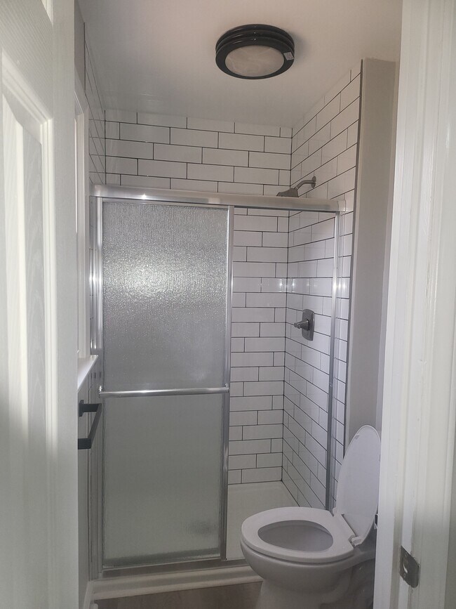 Foto del edificio - 530 N Main St