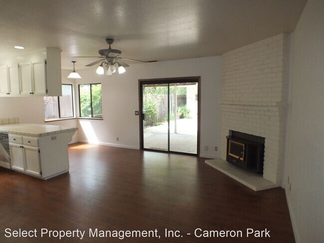 Building Photo - 3 br, 2 bath House - 2740 Hillcrest Drive