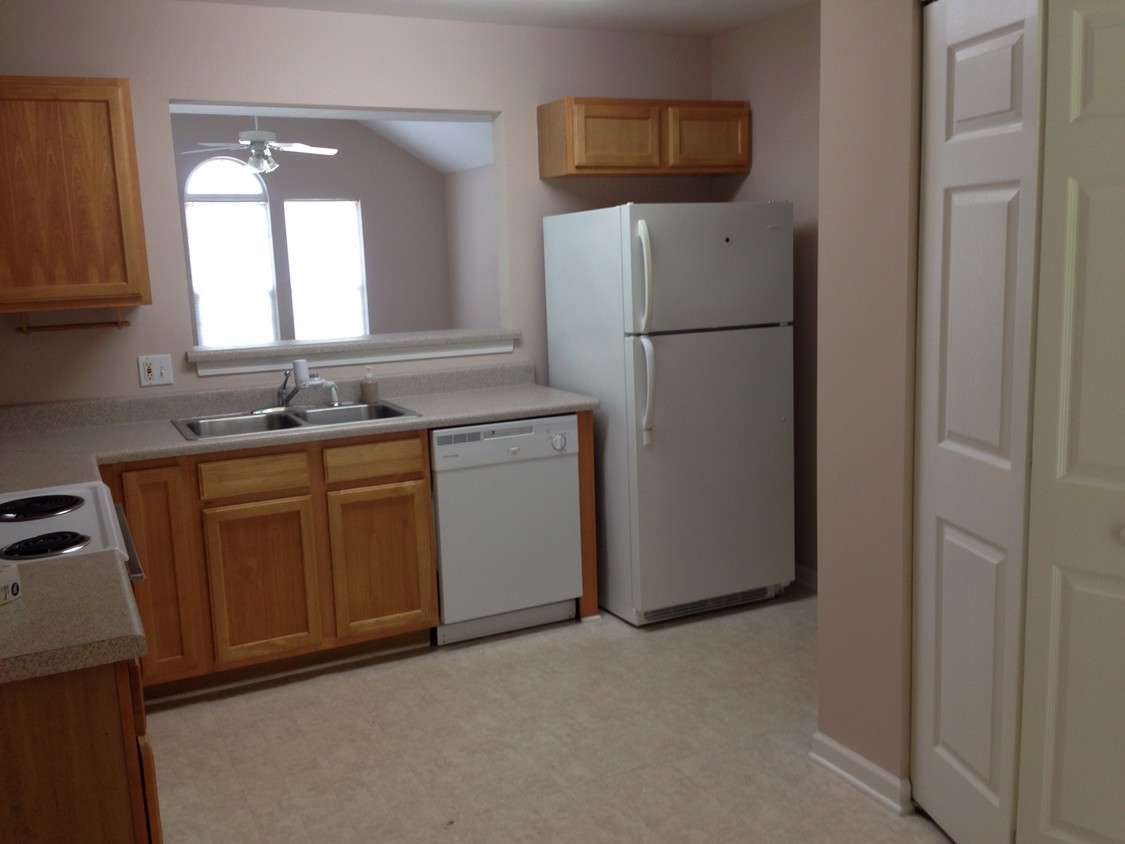 Building Photo - 302 Ashley Ln