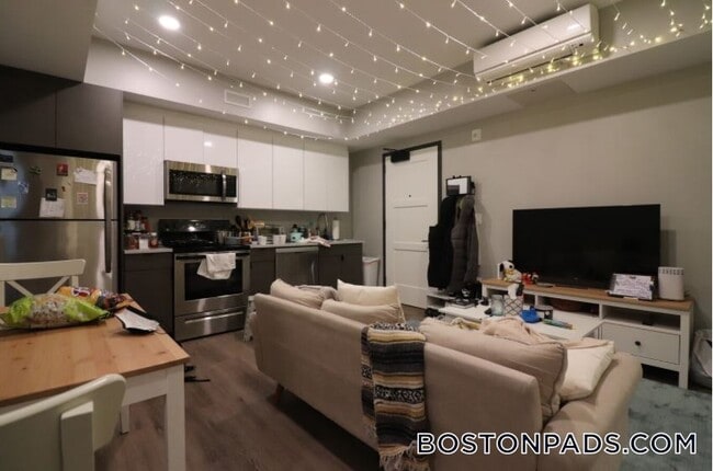 Foto del edificio - 100 Hemenway St