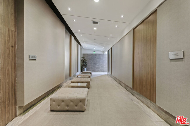 Foto del edificio - 482 S Arroyo Pkwy