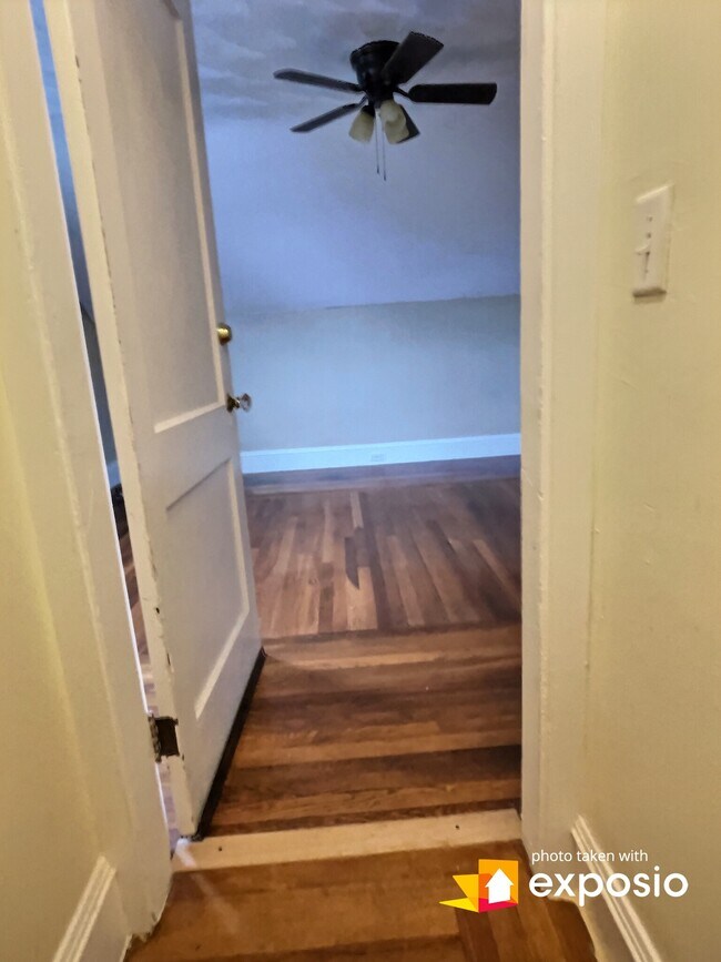 Entrada frontal - 105 Wheeler Ave