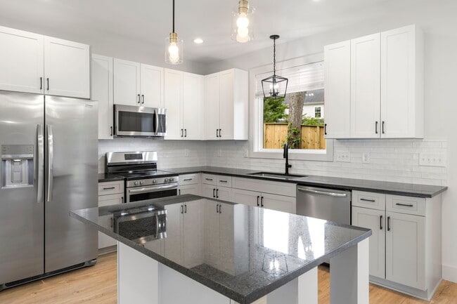 Foto del edificio - Medford Mews, Carriage House 321