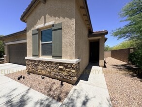 Building Photo - 6711 E Via Boca Grande
