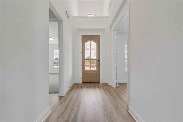 Foto del edificio - 409 Cottontail Ln
