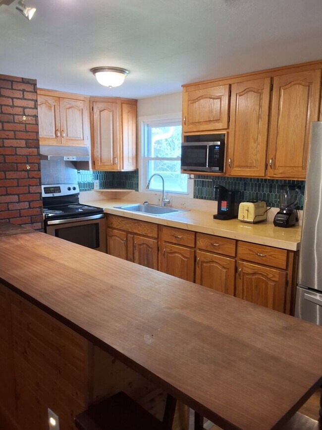 Foto del edificio - Fully Furnished home in Beaufort