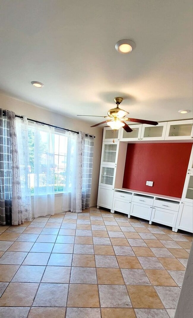 Photo - 5000 Bradford Dr House