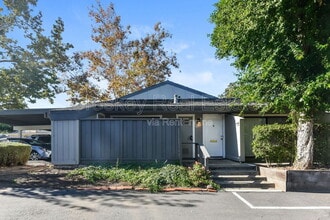 Building Photo - 1155 Kenwal Rd