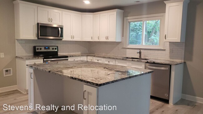 Building Photo - 3 br, 2 bath House - 2504 Evers Drive