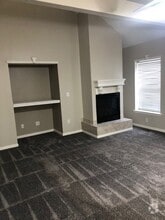 Building Photo - 628 SE Greenridge Ct
