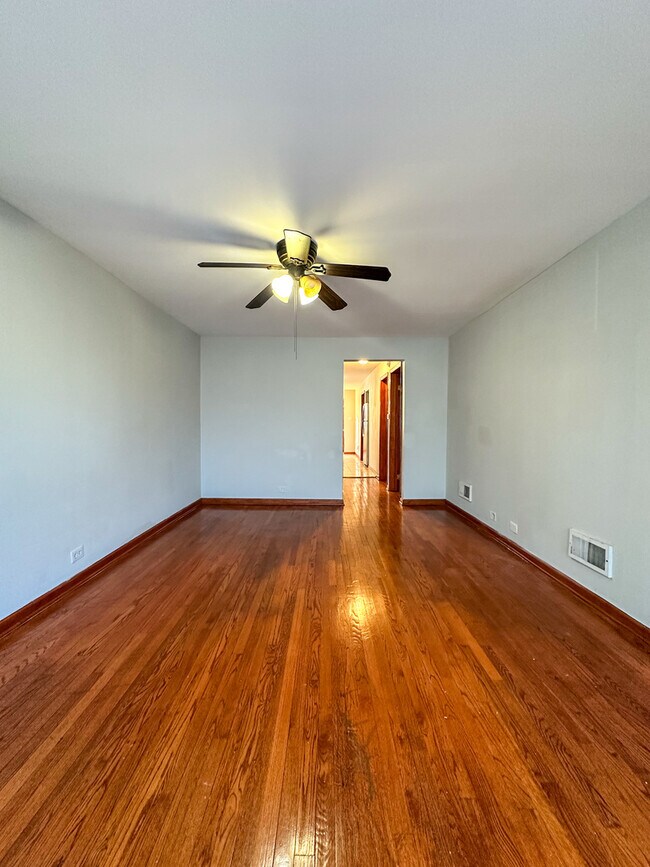 Foto del edificio - 8626 S Damen Ave