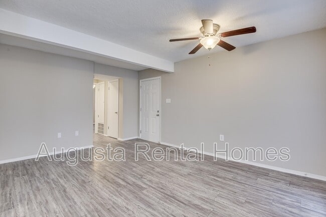 Building Photo - 2573 Tobacco Rd