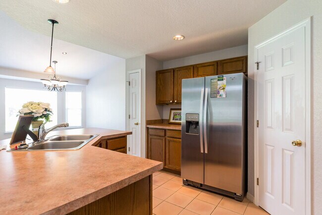 Foto del edificio - 1337 Brandy Lake View Cir