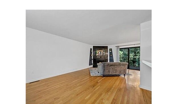 Building Photo - 3333 Forest Ridge Rd