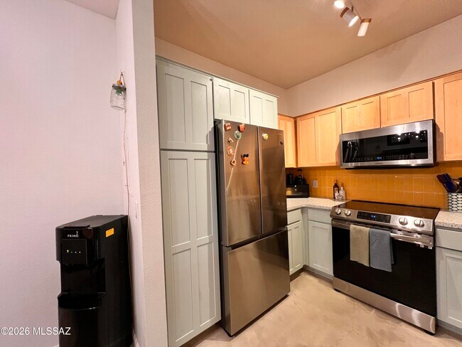 Building Photo - 1500 E Pusch Wilderness Dr