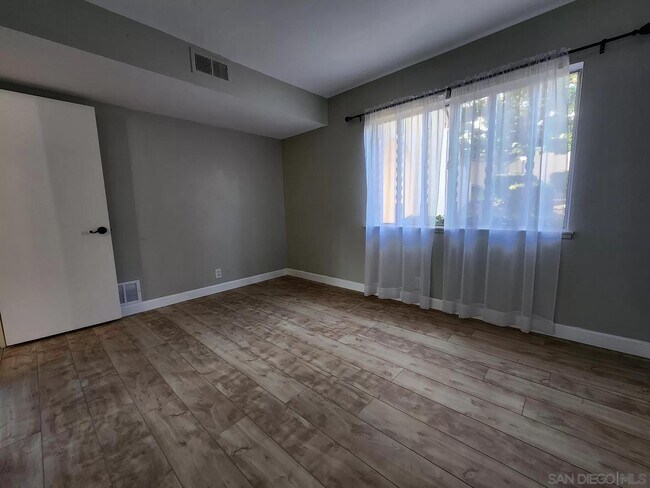 Building Photo - 17047 Bernardo Center Dr
